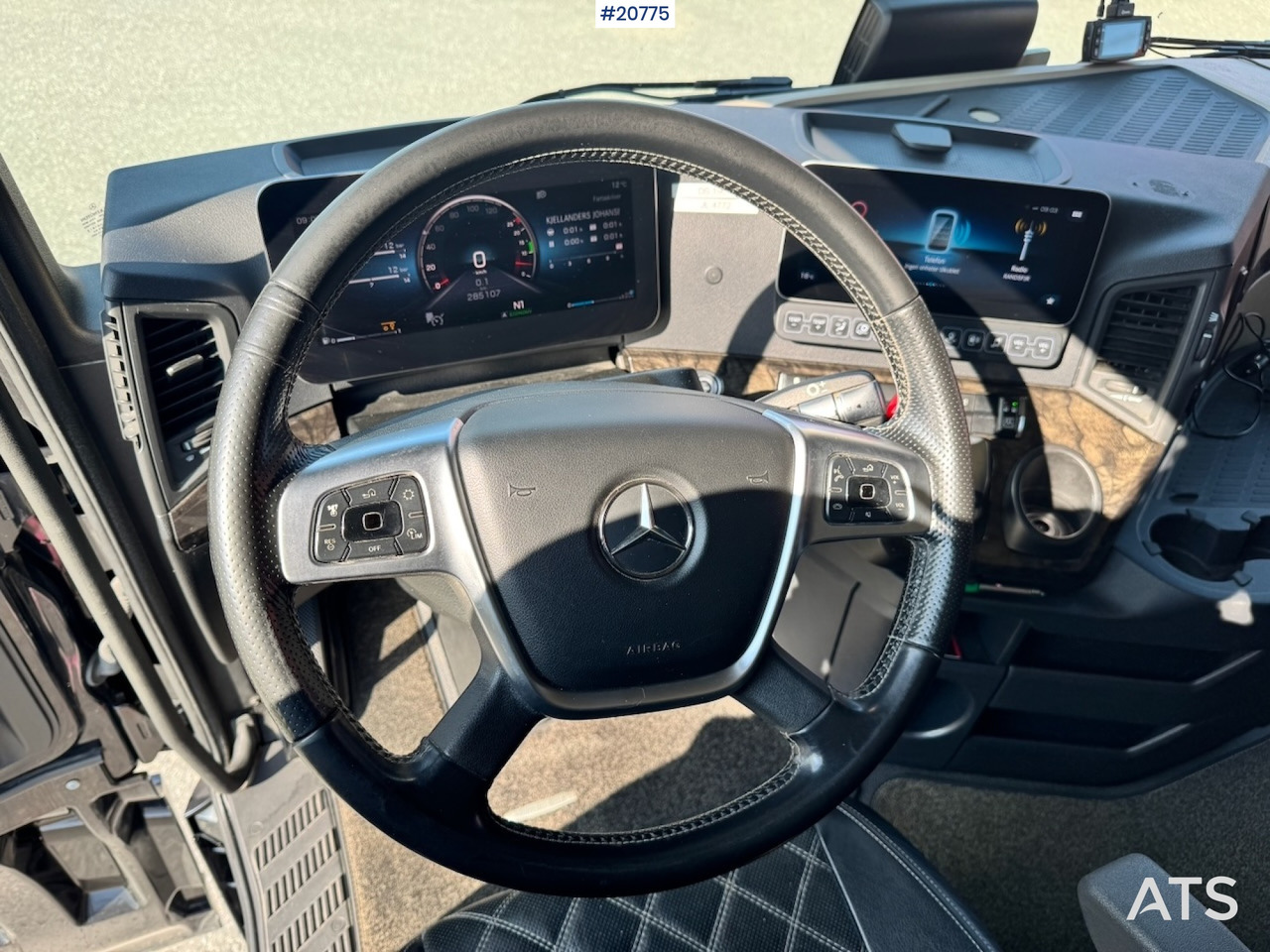 Skříňový nákladní auto Mercedes Actros: obrázok 36 Skříňový nákladní auto Mercedes Actros: obrázok 36