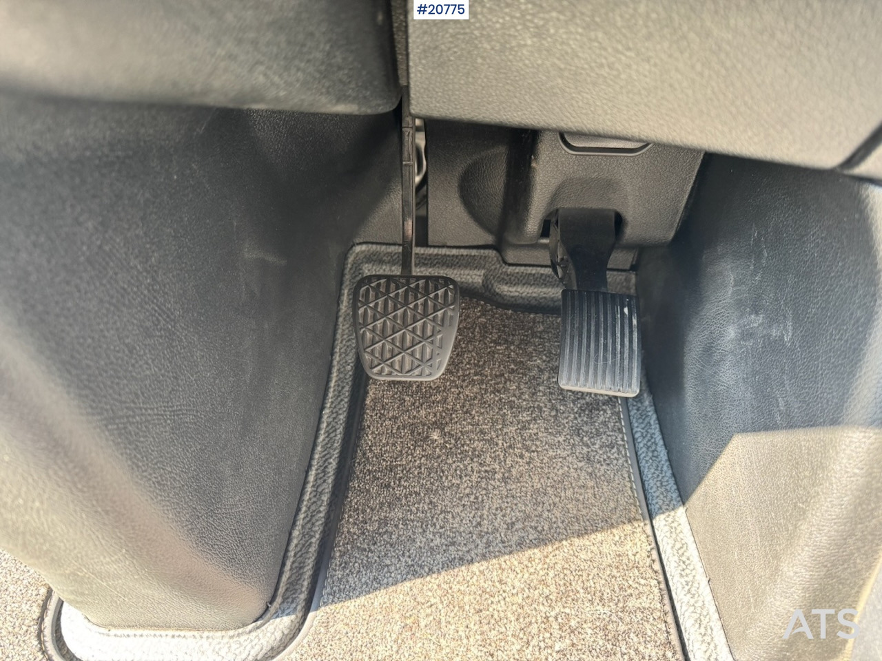 Skříňový nákladní auto Mercedes Actros: obrázok 34 Skříňový nákladní auto Mercedes Actros: obrázok 34