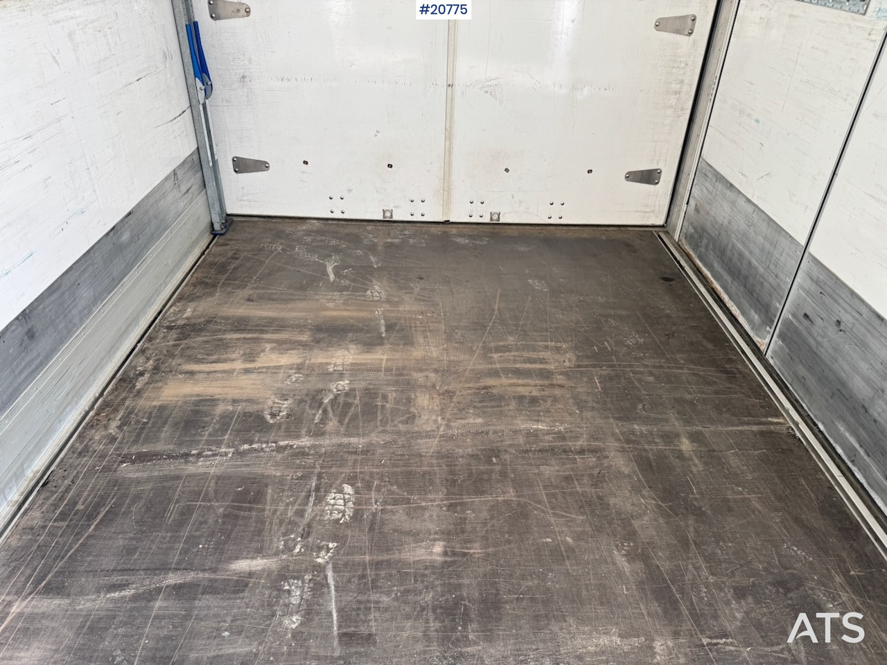 Skříňový nákladní auto Mercedes Actros: obrázok 23 Skříňový nákladní auto Mercedes Actros: obrázok 23