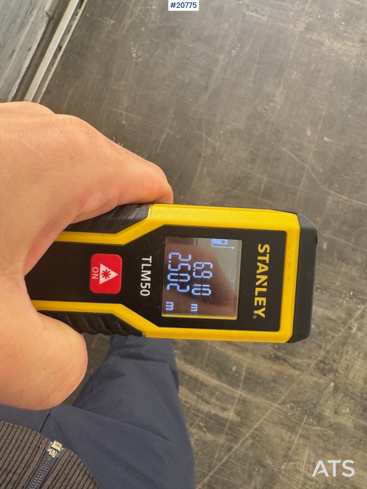 Skříňový nákladní auto Mercedes Actros: obrázok 27 Skříňový nákladní auto Mercedes Actros: obrázok 27