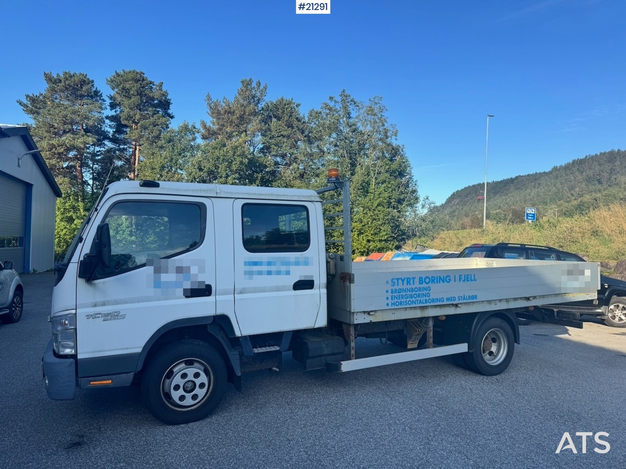 Mitsubishi Fuso Canter - Valníkový/ Plošinový nákladný automobil: obrázok 2 Mitsubishi Fuso Canter - Valníkový/ Plošinový nákladný automobil: obrázok 2