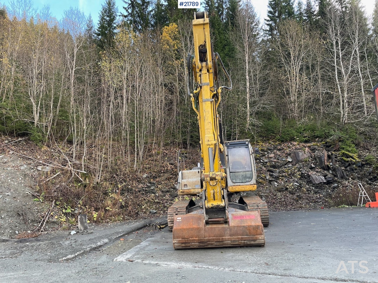 New Holland E265 med graveskuffe - Pásové rýpadlo: obrázok 3 New Holland E265 med graveskuffe - Pásové rýpadlo: obrázok 3