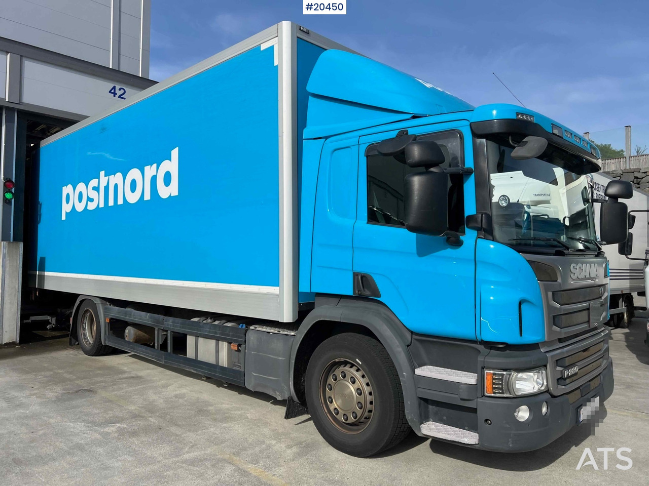 Scania P280 4x2 Skapbil m/ lift og full sideåpning. SE VIDEO - Skříňový nákladní auto: obrázok 1 Scania P280 4x2 Skapbil m/ lift og full sideåpning. SE VIDEO - Skříňový nákladní auto: obrázok 1