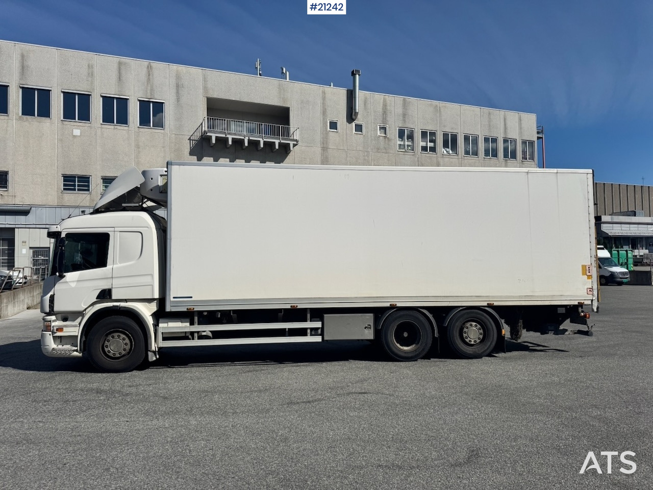 Scania P420 - Chladirenské nákladné vozidlo: obrázok 4 Scania P420 - Chladirenské nákladné vozidlo: obrázok 4