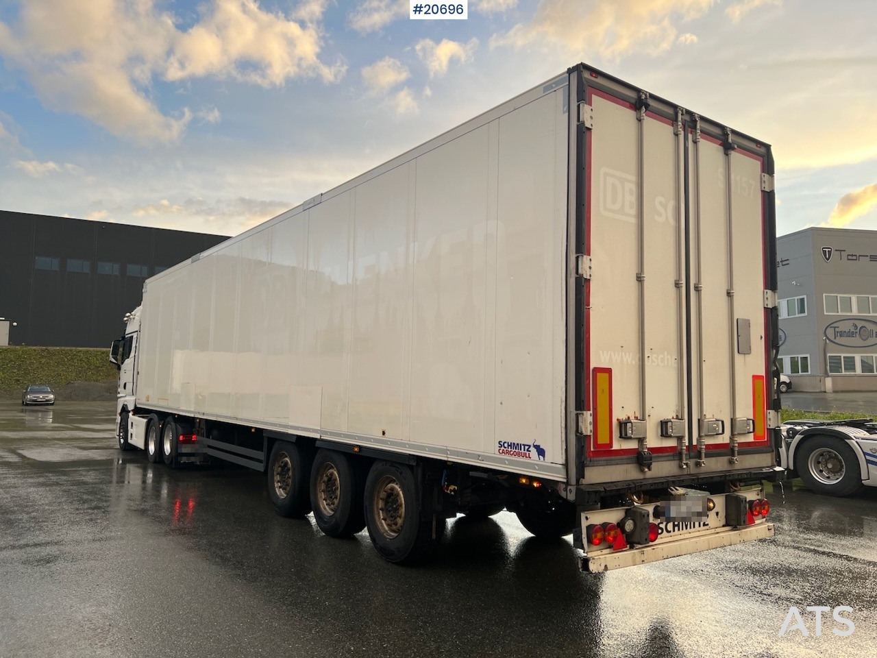 Schmitz thermotralle m/ Ny FRC godkjenning til 6/2028 , bommer, 2 temp soner & ny service - Náves chladírenské: obrázok 1 Schmitz thermotralle m/ Ny FRC godkjenning til 6/2028 , bommer, 2 temp soner & ny service - Náves chladírenské: obrázok 1