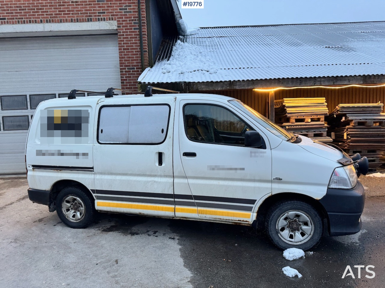 Toyota Hiace - Furgon: obrázok 2 Toyota Hiace - Furgon: obrázok 2