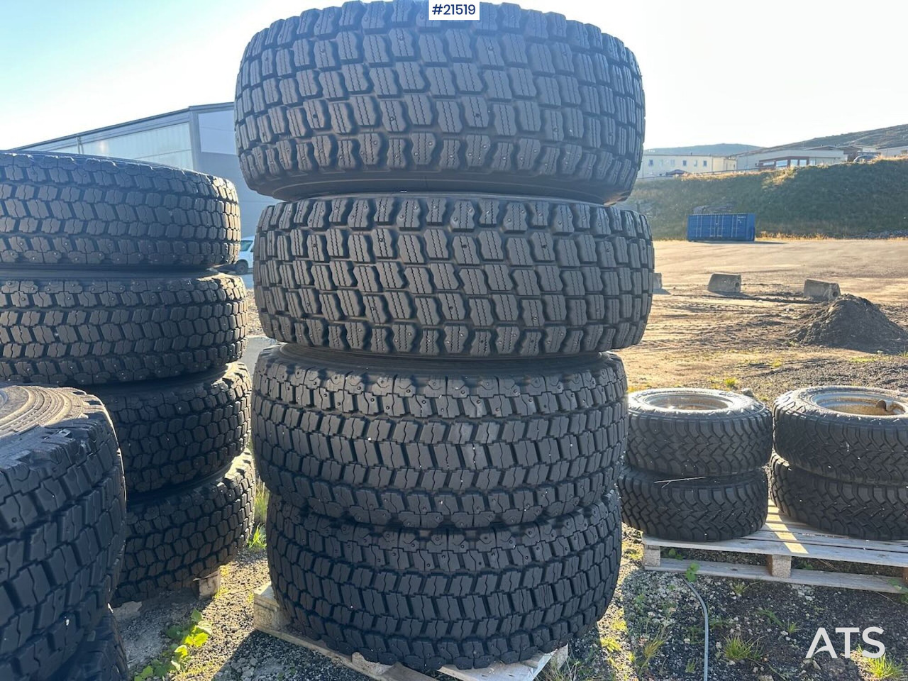 Triangle hjullaster dekk på felg til Volvo L110 hjullaster - Pneumatika pre Stavebné stroje: obrázok 3 Triangle hjullaster dekk på felg til Volvo L110 hjullaster - Pneumatika pre Stavebné stroje: obrázok 3