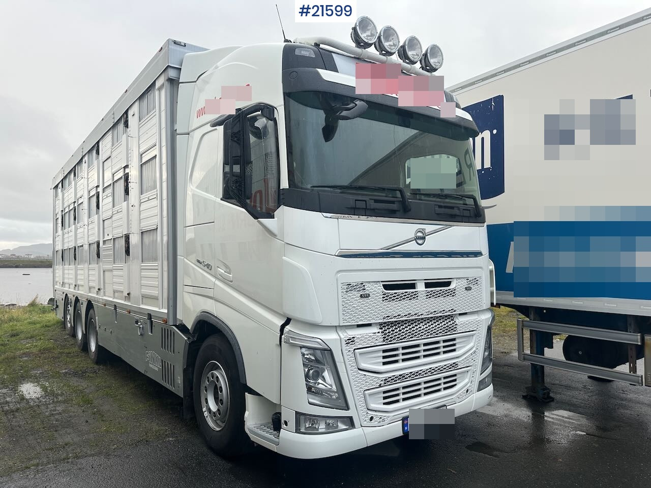 Volvo 540 8x4 dyrebil m/ Finkl påbygg, onspot og godkjent til 225 dyr - Přepravník zvířat: obrázok 1 Volvo 540 8x4 dyrebil m/ Finkl påbygg, onspot og godkjent til 225 dyr - Přepravník zvířat: obrázok 1