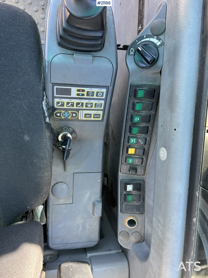 Pásové rýpadlo Volvo EC240: obrázok 29 Pásové rýpadlo Volvo EC240: obrázok 29