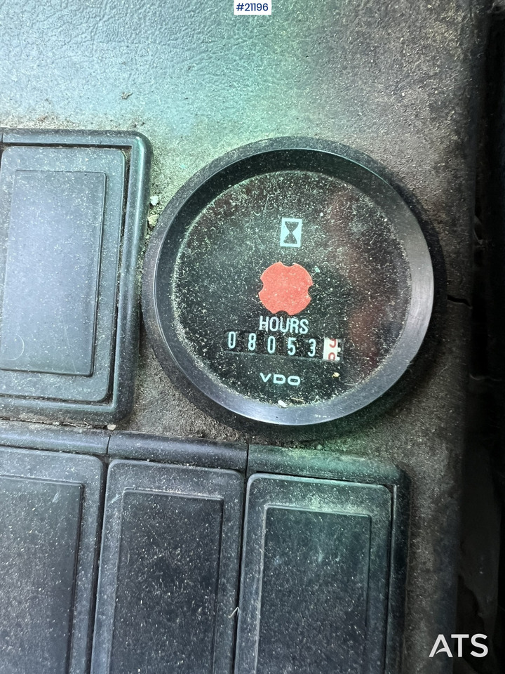 Pásové rýpadlo Volvo EC240: obrázok 32 Pásové rýpadlo Volvo EC240: obrázok 32