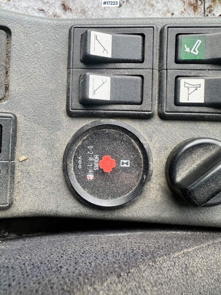 Rýpadlo Volvo EW160B: obrázok 39