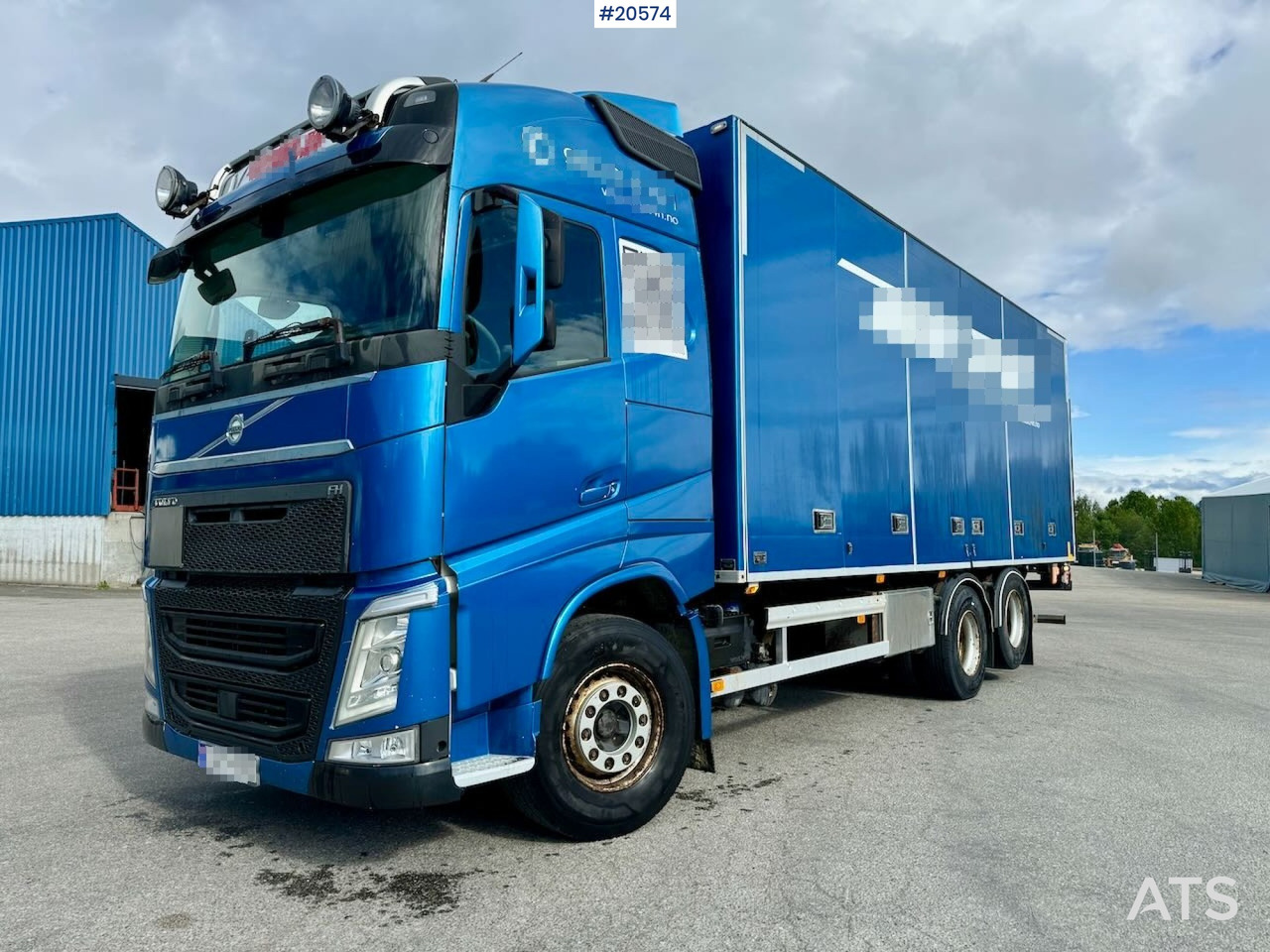 Volvo Fh540 6x2 skapbil m/ full sideåpning og lift - Skříňový nákladní auto: obrázok 1 Volvo Fh540 6x2 skapbil m/ full sideåpning og lift - Skříňový nákladní auto: obrázok 1