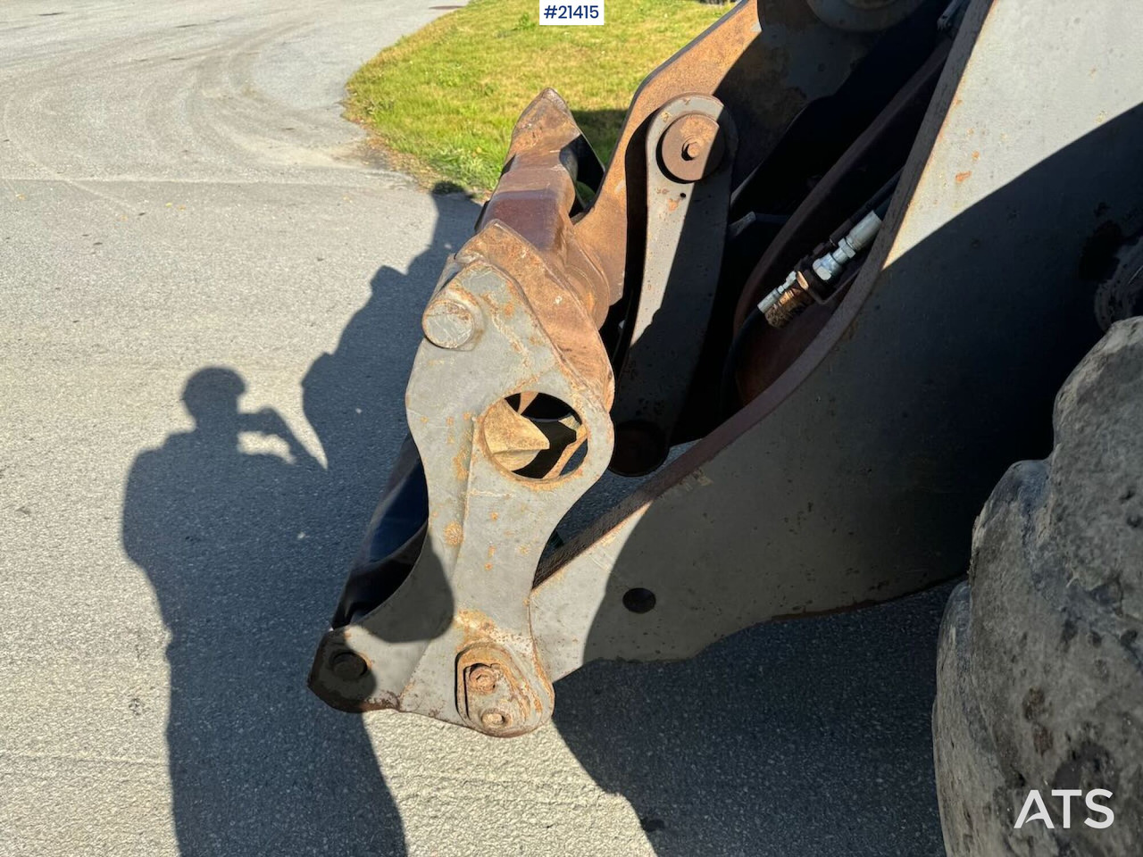 Kolesový nakladač Volvo L110E: obrázok 24