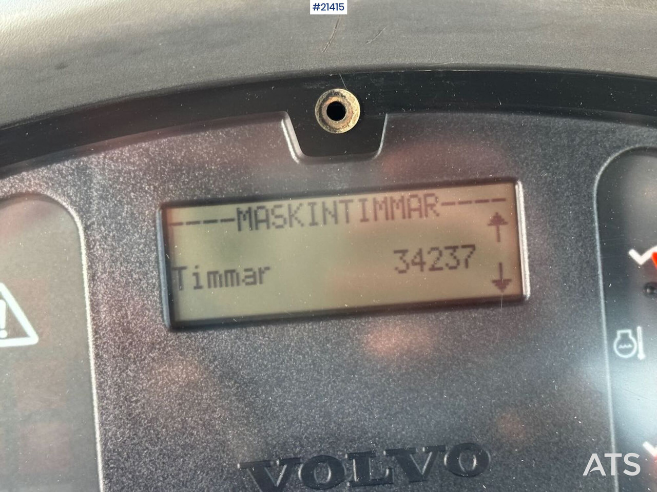 Kolesový nakladač Volvo L110E: obrázok 34