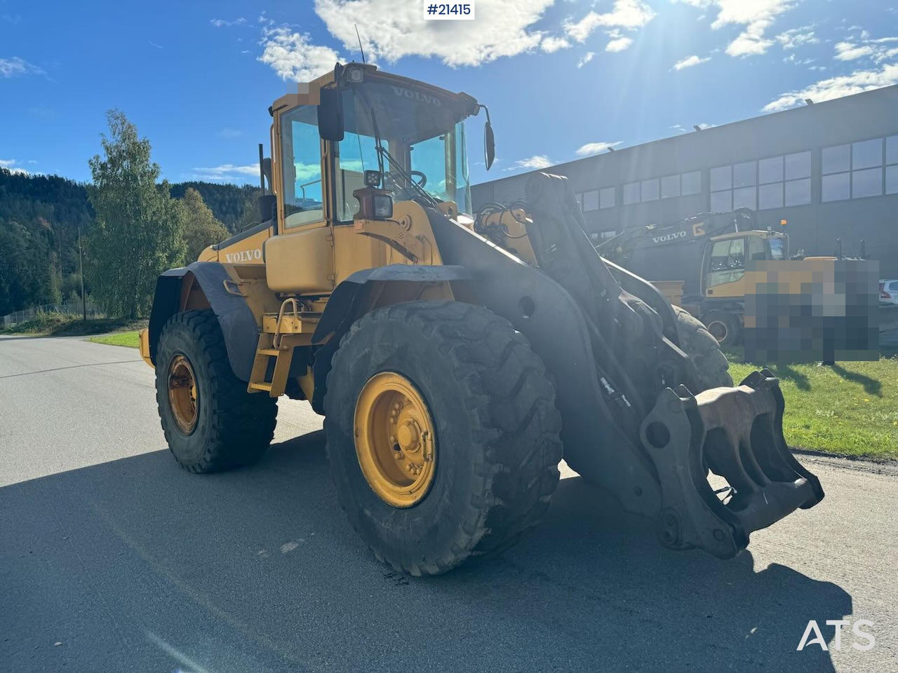 Kolesový nakladač Volvo L110E: obrázok 8