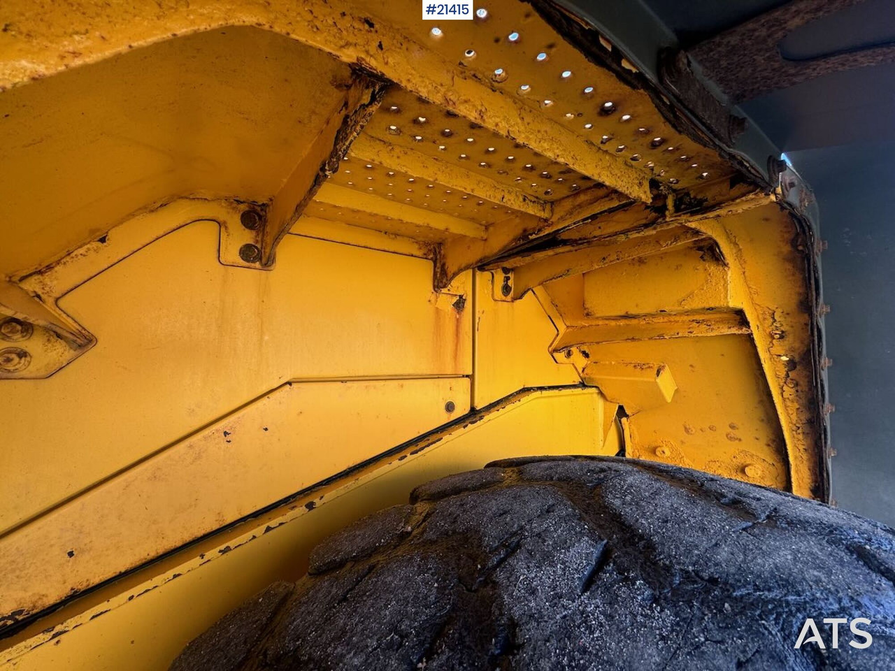 Kolesový nakladač Volvo L110E: obrázok 23