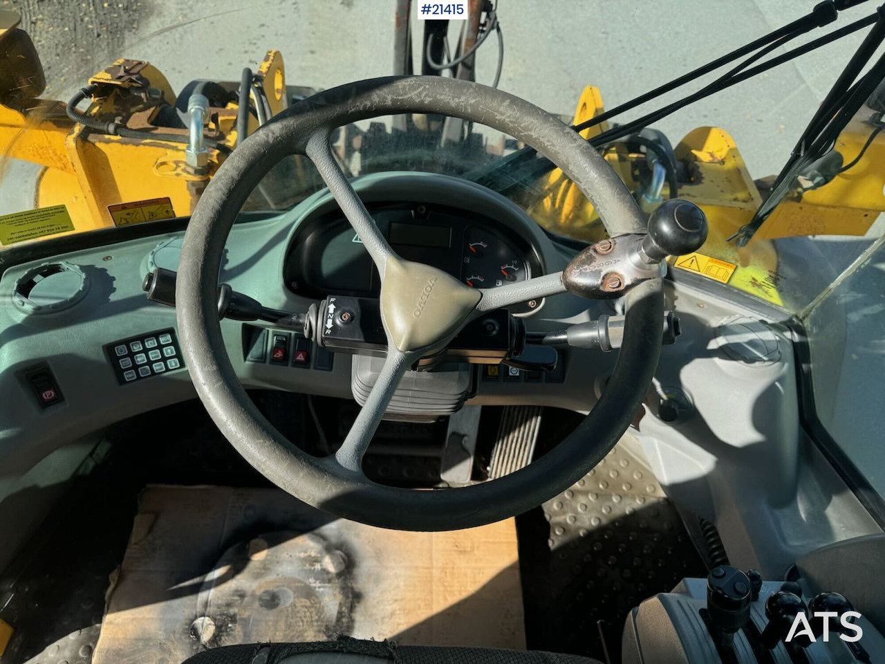 Kolesový nakladač Volvo L110E: obrázok 30