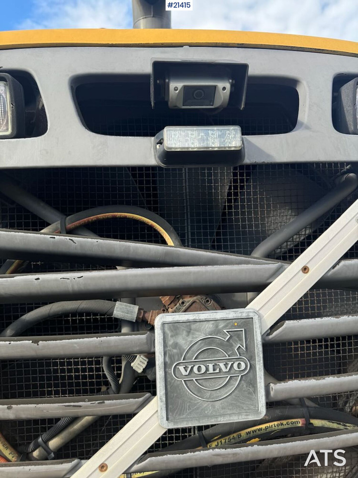 Kolesový nakladač Volvo L110E: obrázok 36