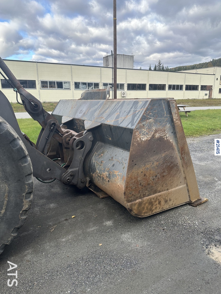 Kolesový nakladač Volvo L110E: obrázok 16