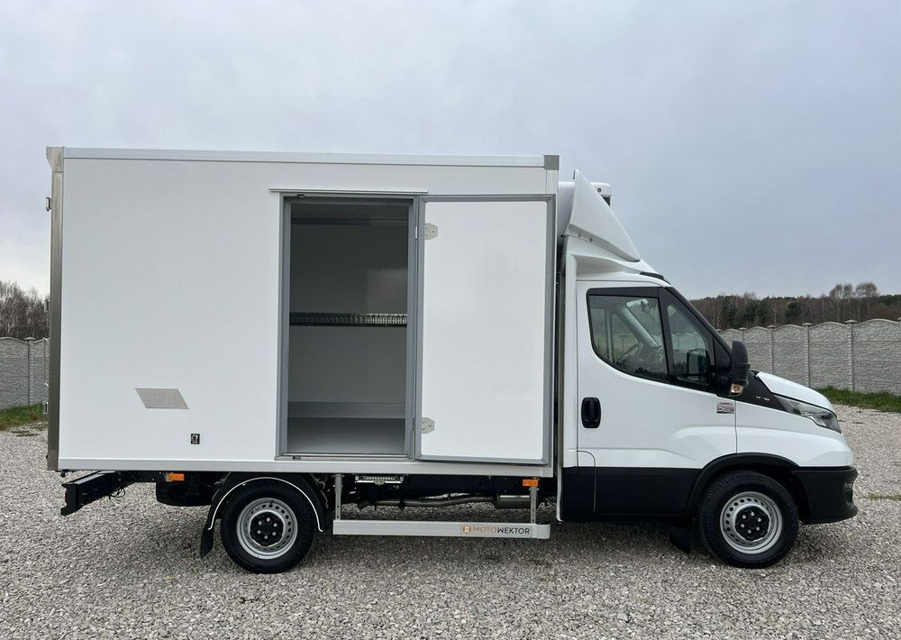 Iveco Daily - Chladiarenská dodávka: obrázok 5 Iveco Daily - Chladiarenská dodávka: obrázok 5