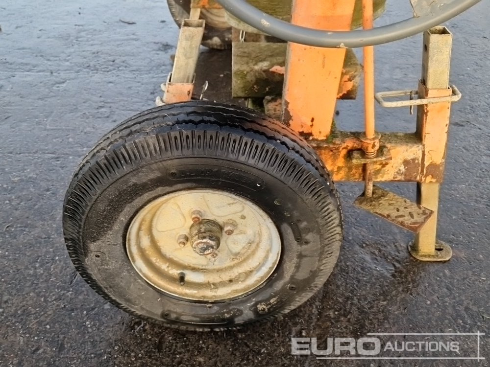 2010 Altrad Concrete Mixer, 350 Litre, Honda Engine - Stavebná miešačka: obrázok 5 2010 Altrad Concrete Mixer, 350 Litre, Honda Engine - Stavebná miešačka: obrázok 5