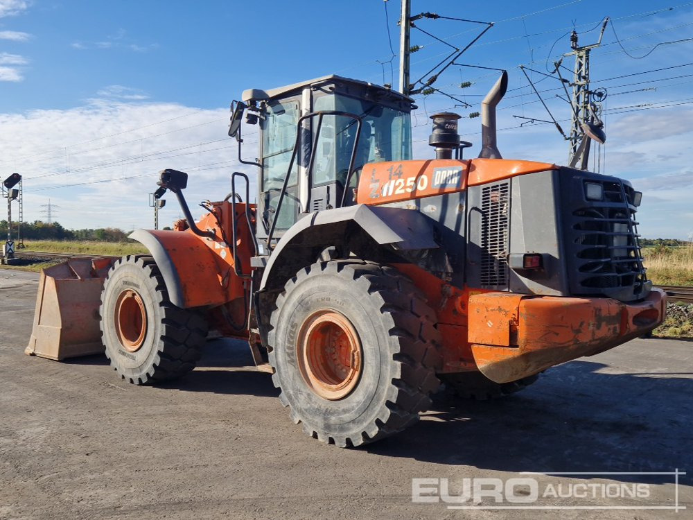 2011 Hitachi ZW250 - Kolesový nakladač: obrázok 3 2011 Hitachi ZW250 - Kolesový nakladač: obrázok 3
