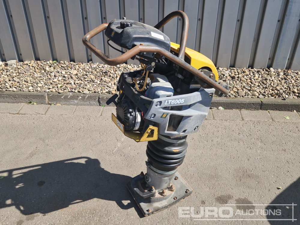 2014 Atlas Copco LT6005 - Asfaltovací stroj: obrázok 3 2014 Atlas Copco LT6005 - Asfaltovací stroj: obrázok 3