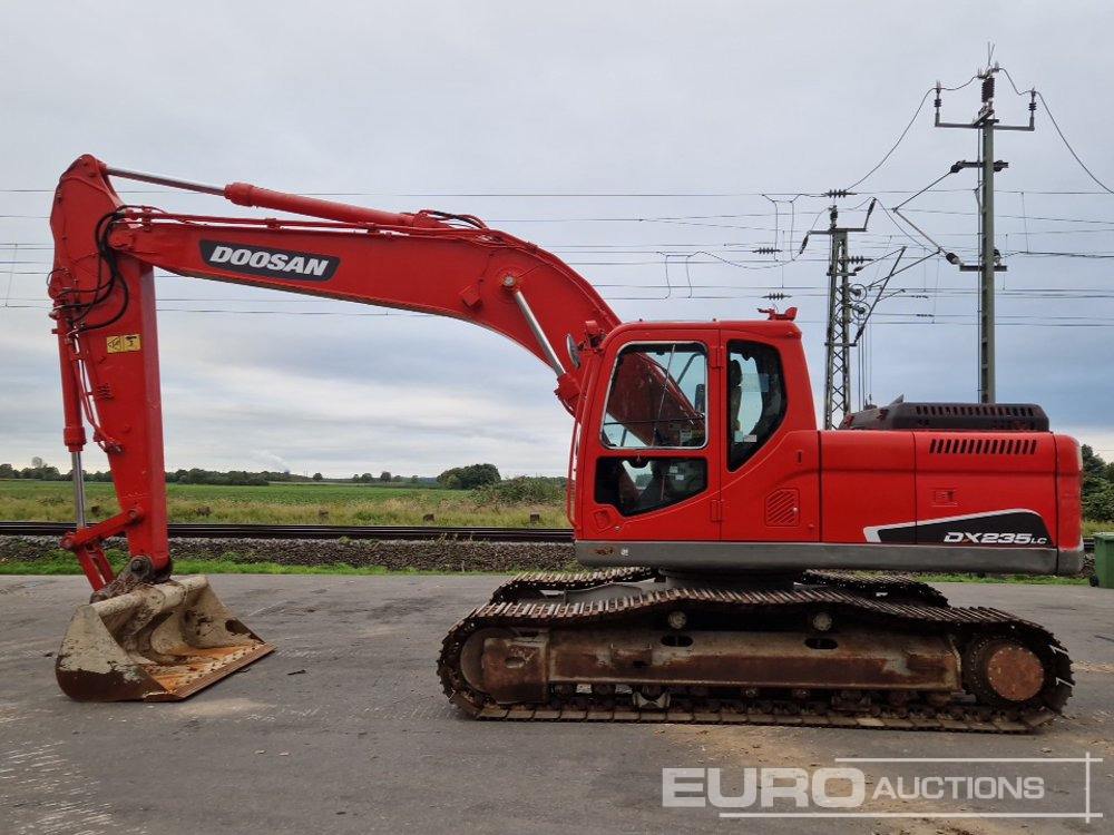 2014 Doosan DX235NLC-5 - Pásové rýpadlo: obrázok 2 2014 Doosan DX235NLC-5 - Pásové rýpadlo: obrázok 2