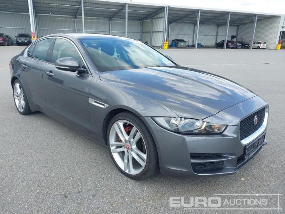 2015 Jaguar XE - Automobil: obrázok 4 2015 Jaguar XE - Automobil: obrázok 4
