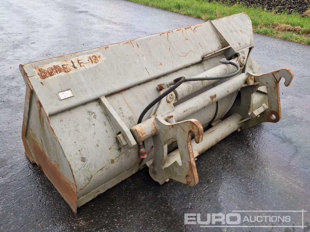 70" Front Liading Hydraulic Side Tip Bucket to suit Atlas Wheeled Loader - Lyžica: obrázok 2 70" Front Liading Hydraulic Side Tip Bucket to suit Atlas Wheeled Loader - Lyžica: obrázok 2