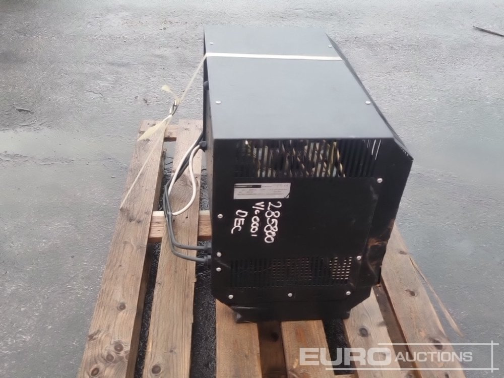 Charger to suit Electric Forklift - Stavebné zariadenia: obrázok 2 Charger to suit Electric Forklift - Stavebné zariadenia: obrázok 2