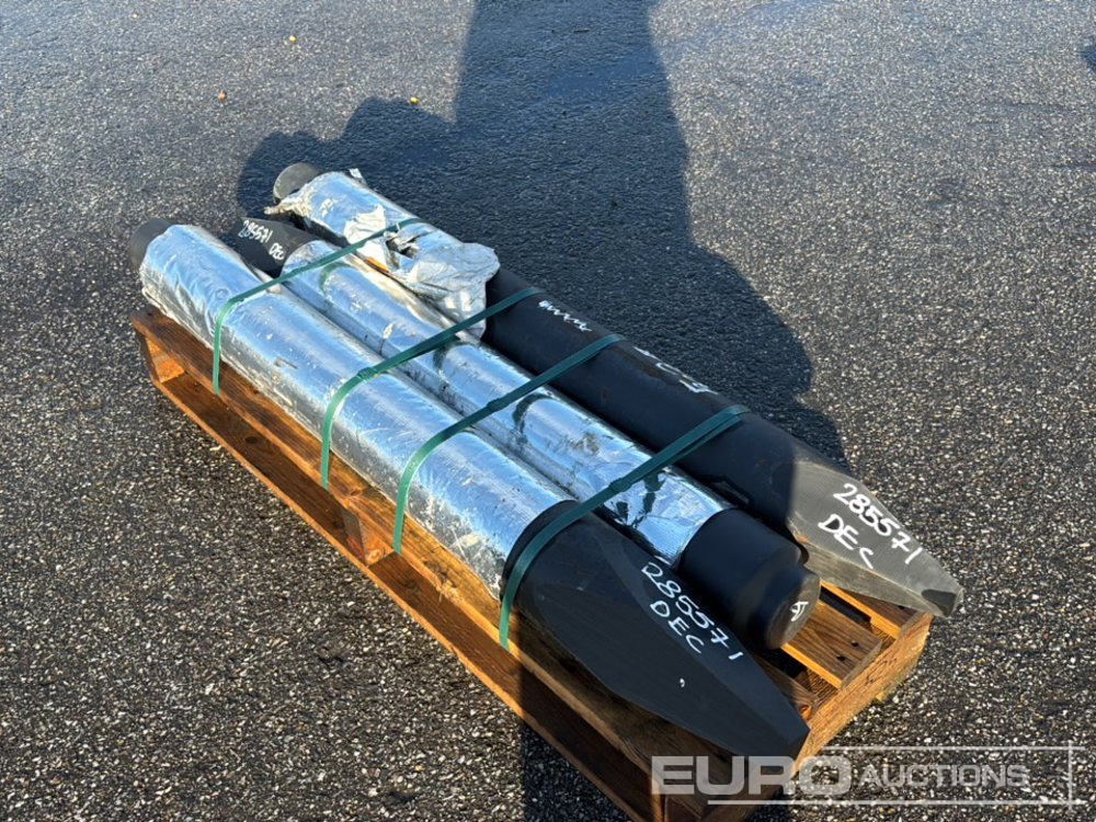 Chisels to suit Hydraulic Breaker (3 of) - Hydraulické kladivo: obrázok 1 Chisels to suit Hydraulic Breaker (3 of) - Hydraulické kladivo: obrázok 1