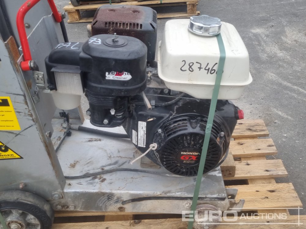 Husqvarna FS400LV - Asfaltovací stroj: obrázok 5 Husqvarna FS400LV - Asfaltovací stroj: obrázok 5