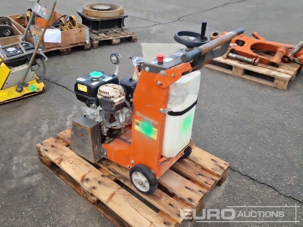 Husqvarna FS400LV - Asfaltovací stroj: obrázok 2 Husqvarna FS400LV - Asfaltovací stroj: obrázok 2