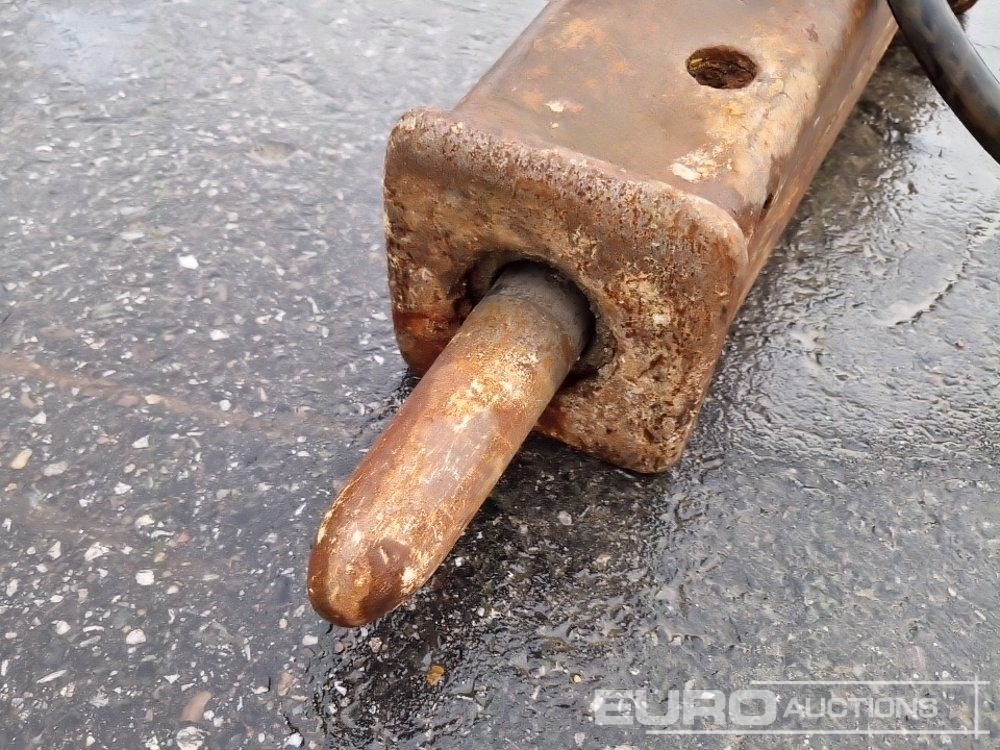 Hydraulic Breaker to suit Mini Excavator - Hydraulické kladivo: obrázok 5 Hydraulic Breaker to suit Mini Excavator - Hydraulické kladivo: obrázok 5
