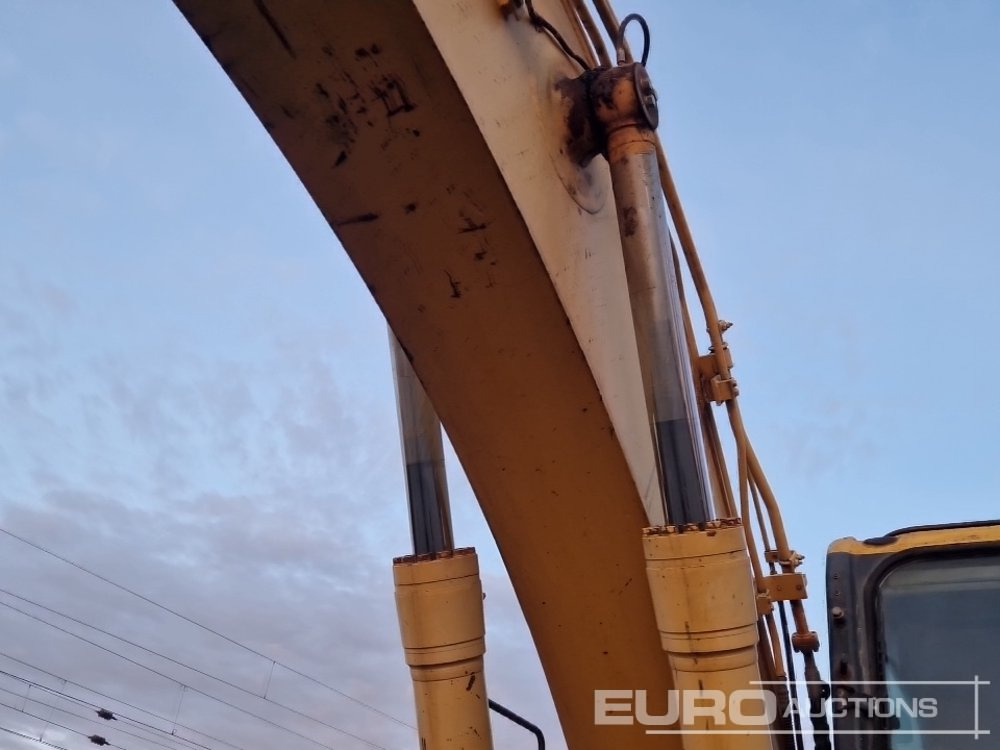 Pásové rýpadlo Komatsu PC290NLC-8: obrázok 24