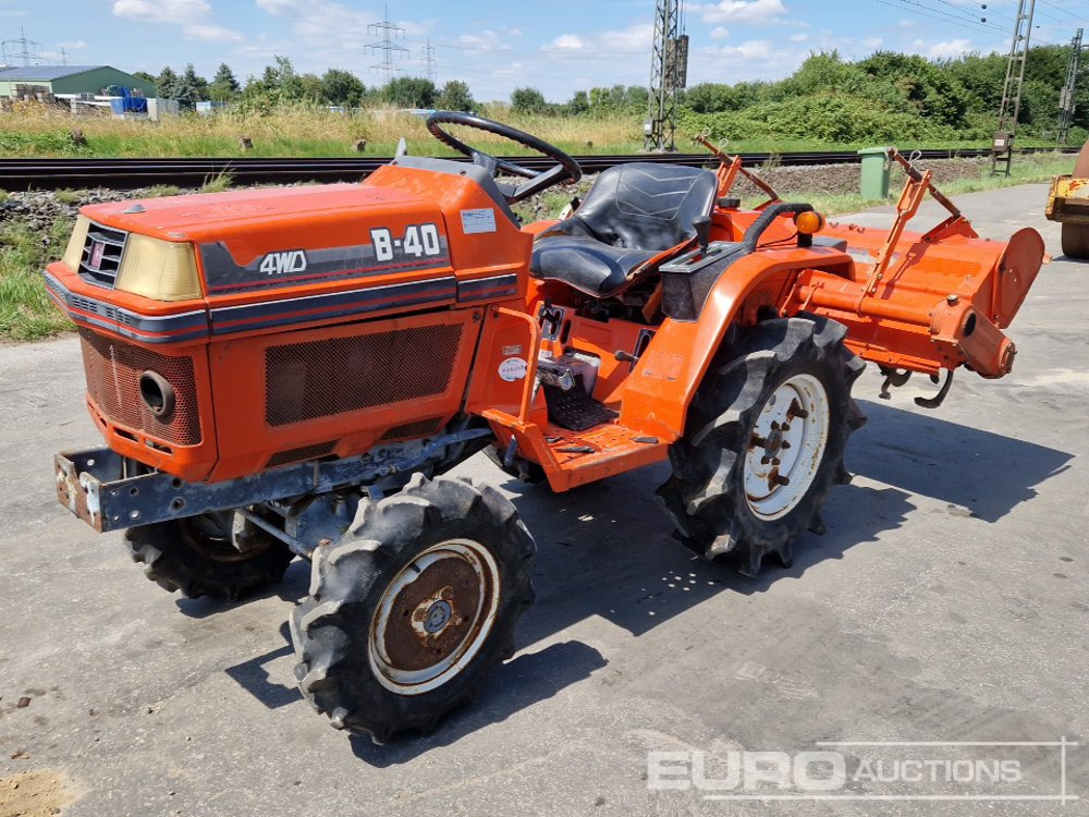 Kubota B40 - Kompaktný traktor: obrázok 1 Kubota B40 - Kompaktný traktor: obrázok 1