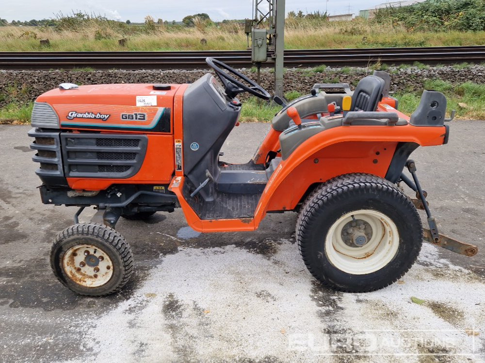 Kubota GB13 - Kompaktný traktor: obrázok 2 Kubota GB13 - Kompaktný traktor: obrázok 2
