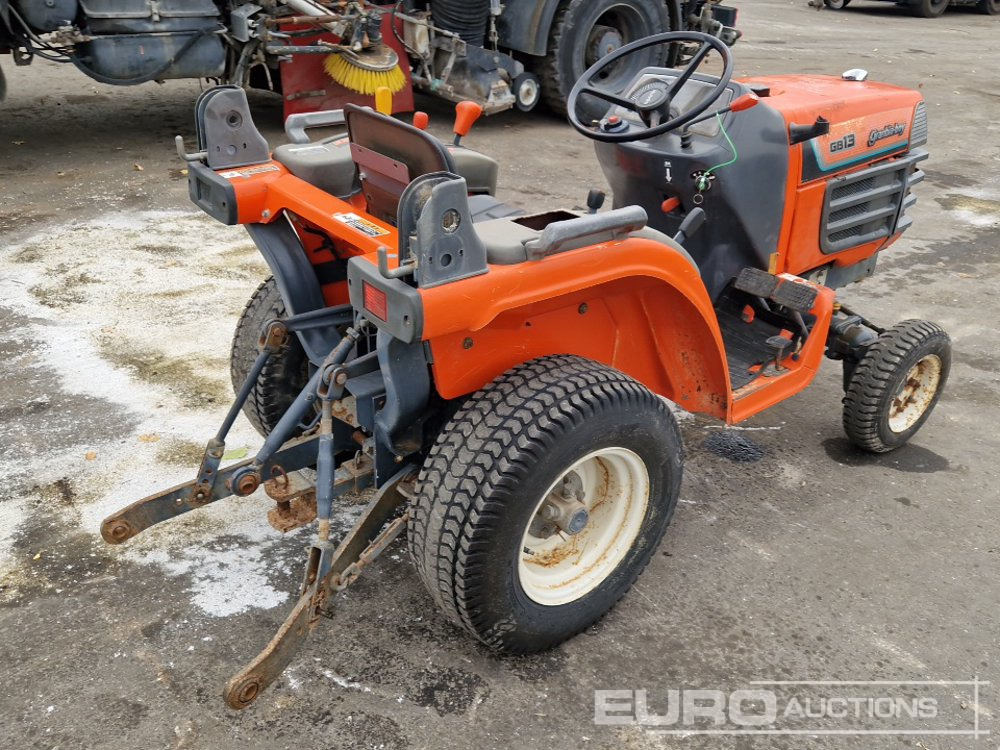 Kubota GB13 - Kompaktný traktor: obrázok 4 Kubota GB13 - Kompaktný traktor: obrázok 4