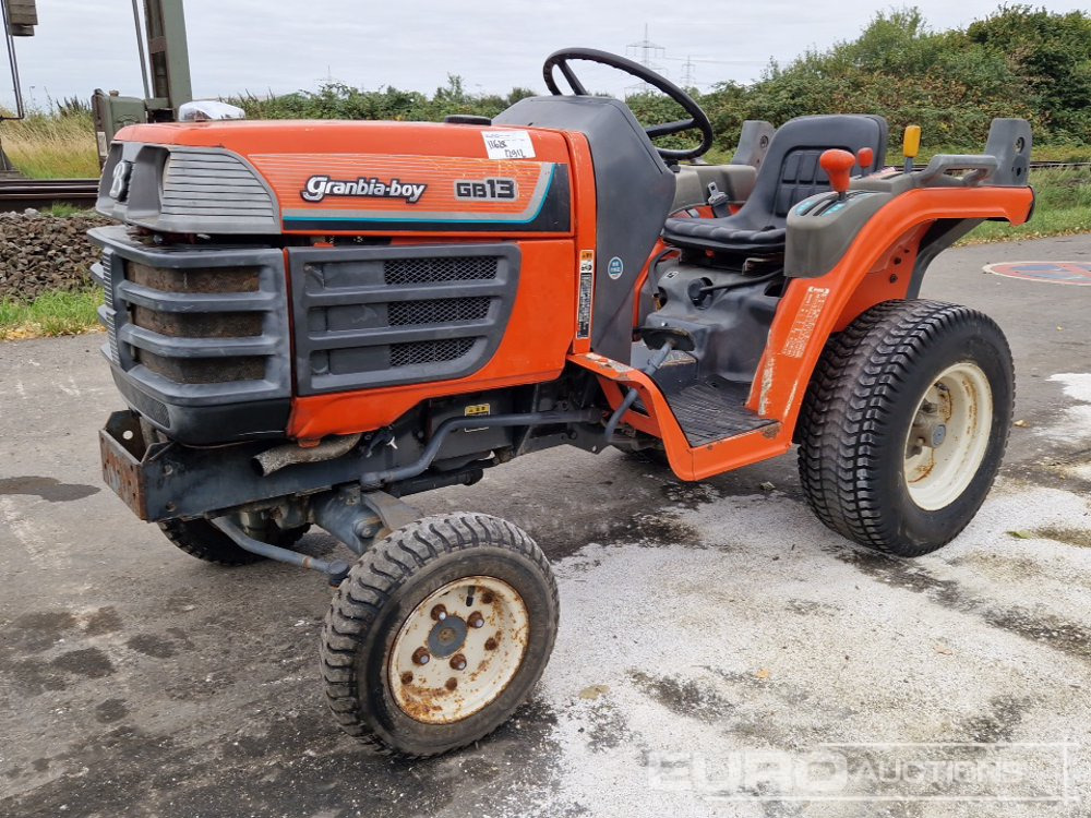 Kubota GB13 - Kompaktný traktor: obrázok 1 Kubota GB13 - Kompaktný traktor: obrázok 1