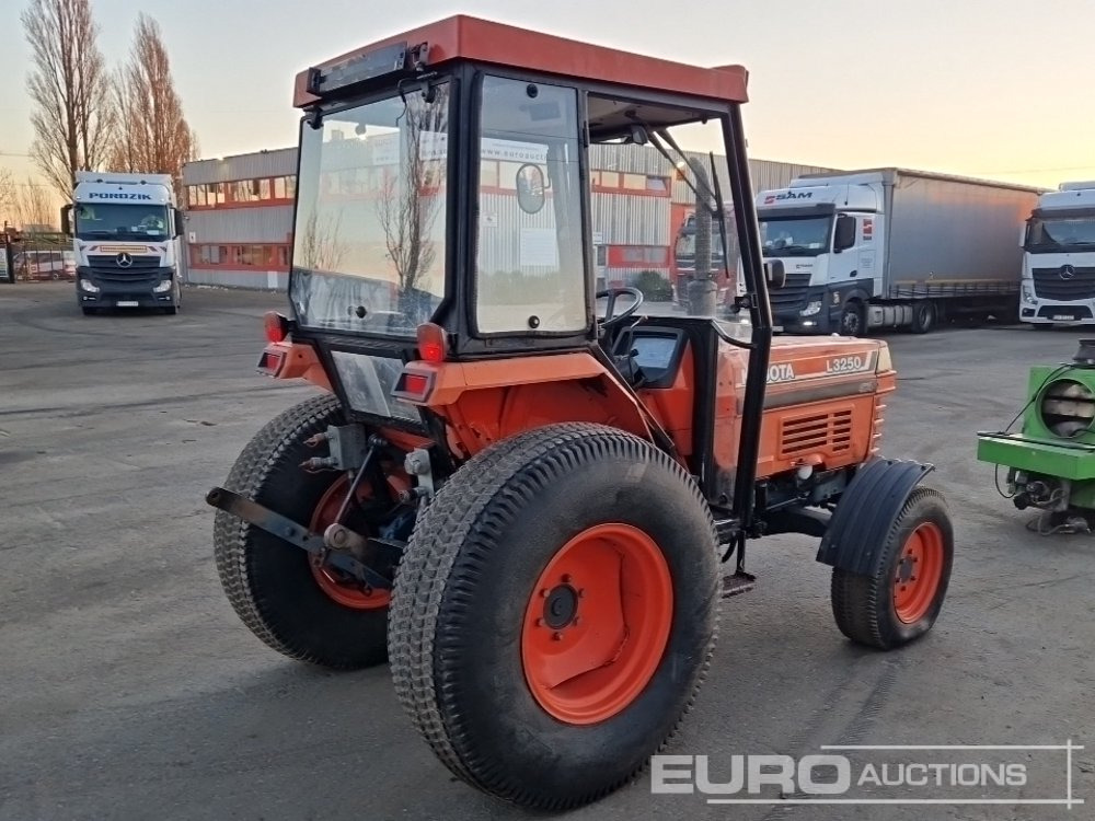 Kubota L3250D - Kompaktný traktor: obrázok 5 Kubota L3250D - Kompaktný traktor: obrázok 5