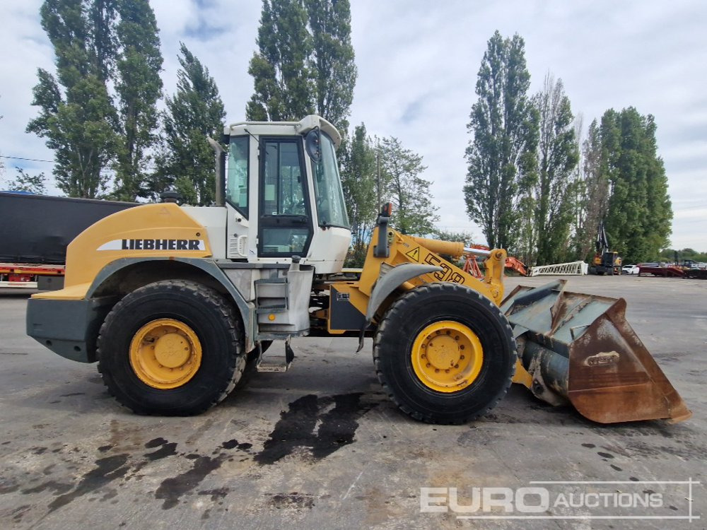 Kolesový nakladač Liebherr L538: obrázok 6
