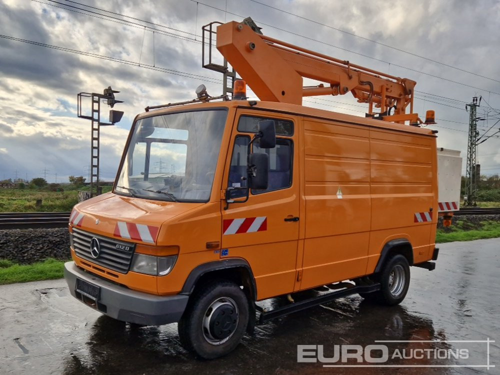 Mercedes 612D - Automobilová plošina: obrázok 1 Mercedes 612D - Automobilová plošina: obrázok 1