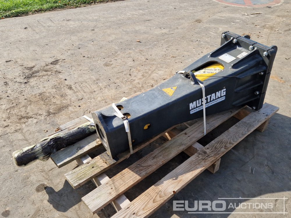 Mustang Hydraulic Breaker - Hydraulické kladivo: obrázok 1 Mustang Hydraulic Breaker - Hydraulické kladivo: obrázok 1