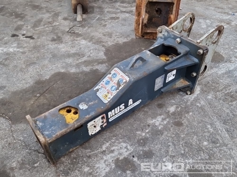 Mustang Hydraulic Breaker to suit Mini Excavator - Hydraulické kladivo: obrázok 1 Mustang Hydraulic Breaker to suit Mini Excavator - Hydraulické kladivo: obrázok 1