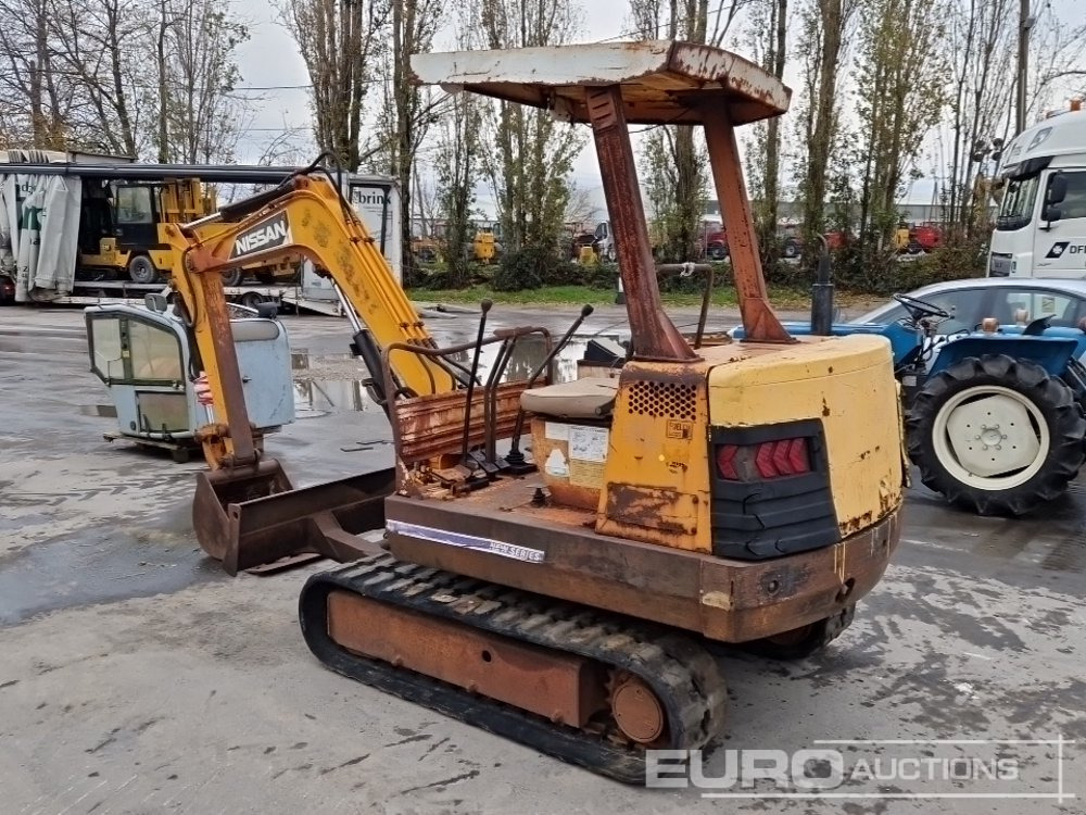 Nissan N260.2 - Mini rýpadlo: obrázok 3 Nissan N260.2 - Mini rýpadlo: obrázok 3