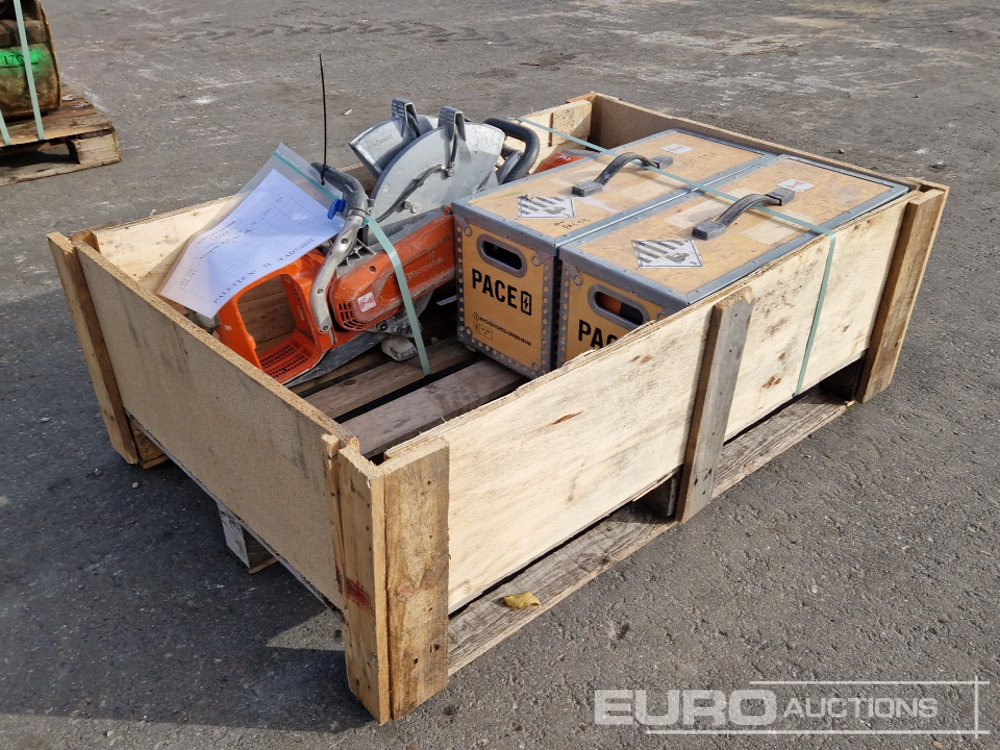 Pallet of Husqvarna Quick Cut Saws, Battery Power Kit - Asfaltovací stroj: obrázok 1 Pallet of Husqvarna Quick Cut Saws, Battery Power Kit - Asfaltovací stroj: obrázok 1