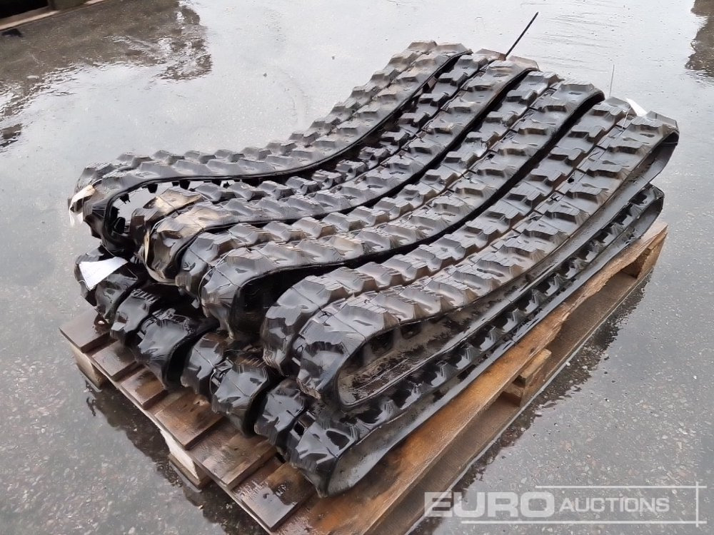 Pallet of Rubber Tracks 180x72x31 (8 of) - Pásy pre Stavebné stroje: obrázok 1 Pallet of Rubber Tracks 180x72x31 (8 of) - Pásy pre Stavebné stroje: obrázok 1