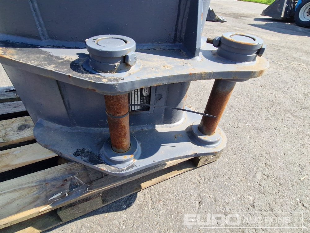 Strickland 24" Digging Bucket to suit Mini Excavator - Lyžica: obrázok 5 Strickland 24" Digging Bucket to suit Mini Excavator - Lyžica: obrázok 5