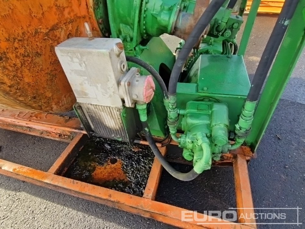 Truck Mounted Cement Mixer - Stavebná miešačka: obrázok 5 Truck Mounted Cement Mixer - Stavebná miešačka: obrázok 5